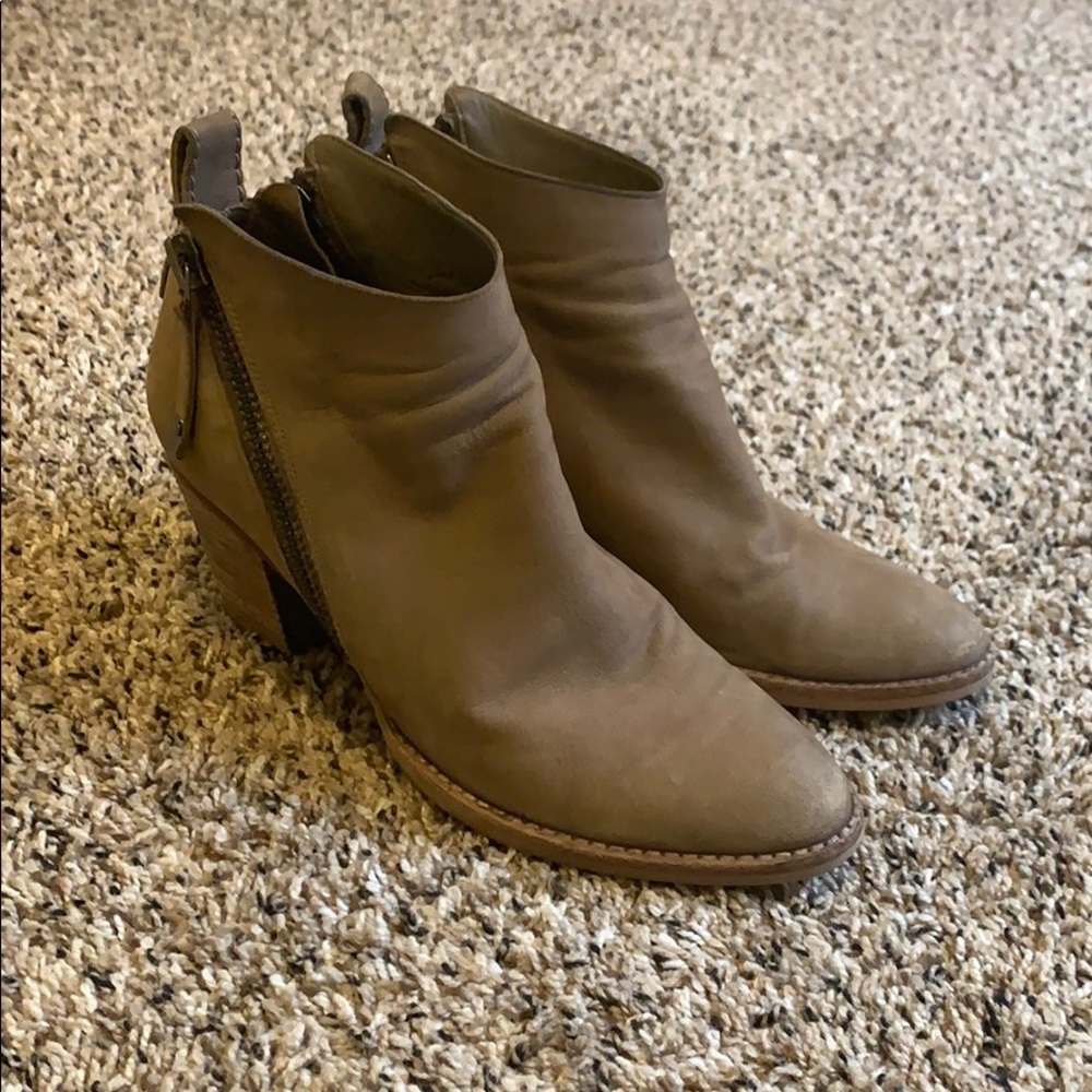Dolce Vita double zip brown booties